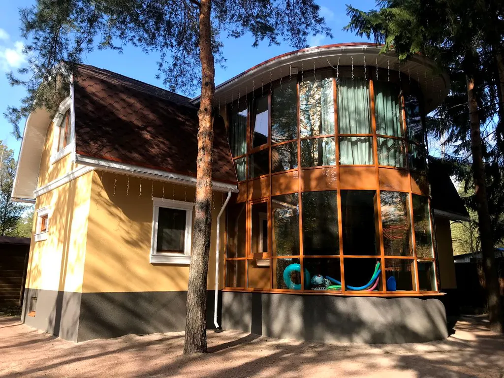 Коттедж с теплым бассейном и баней на дровах