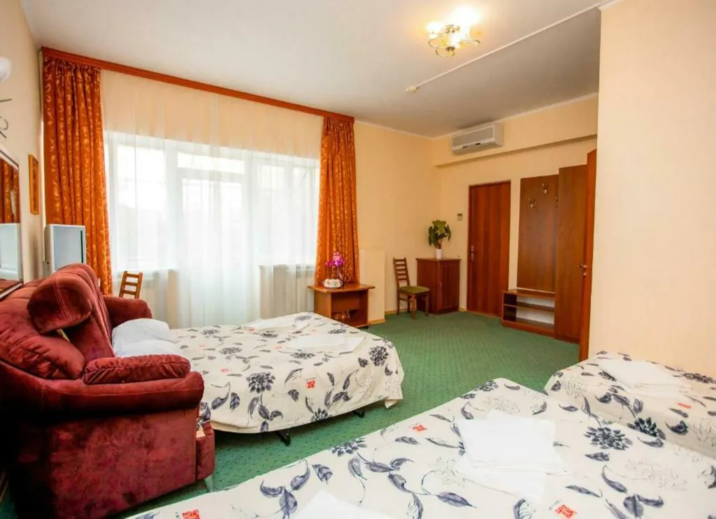 Просторный номер на первой линии у моря