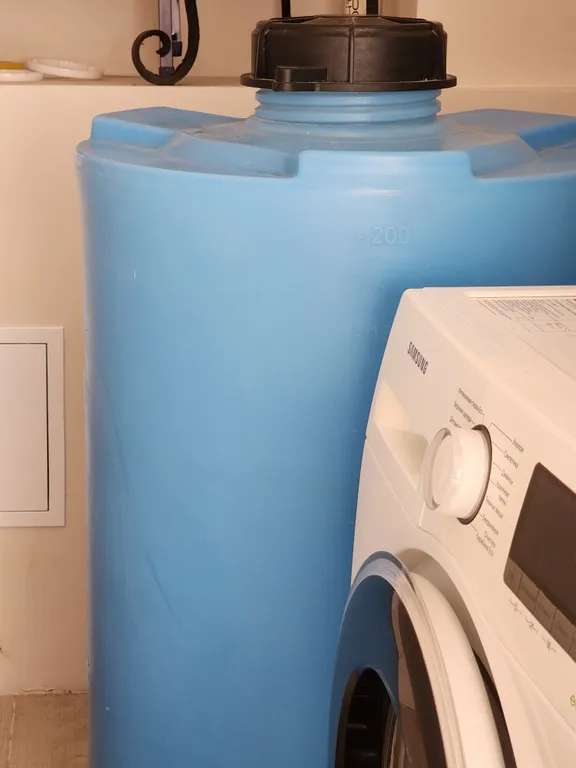 Дом с двором