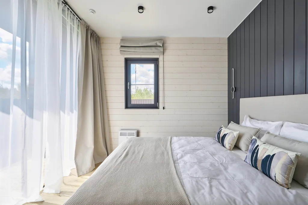 Просторный дом с сауной и камином в окружении леса и реки