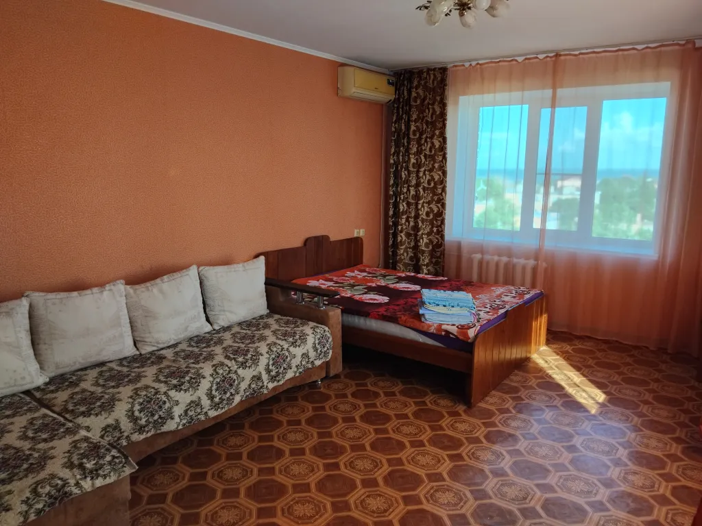 Квартира Просторная квартира в центре города с видом на море — Ейск