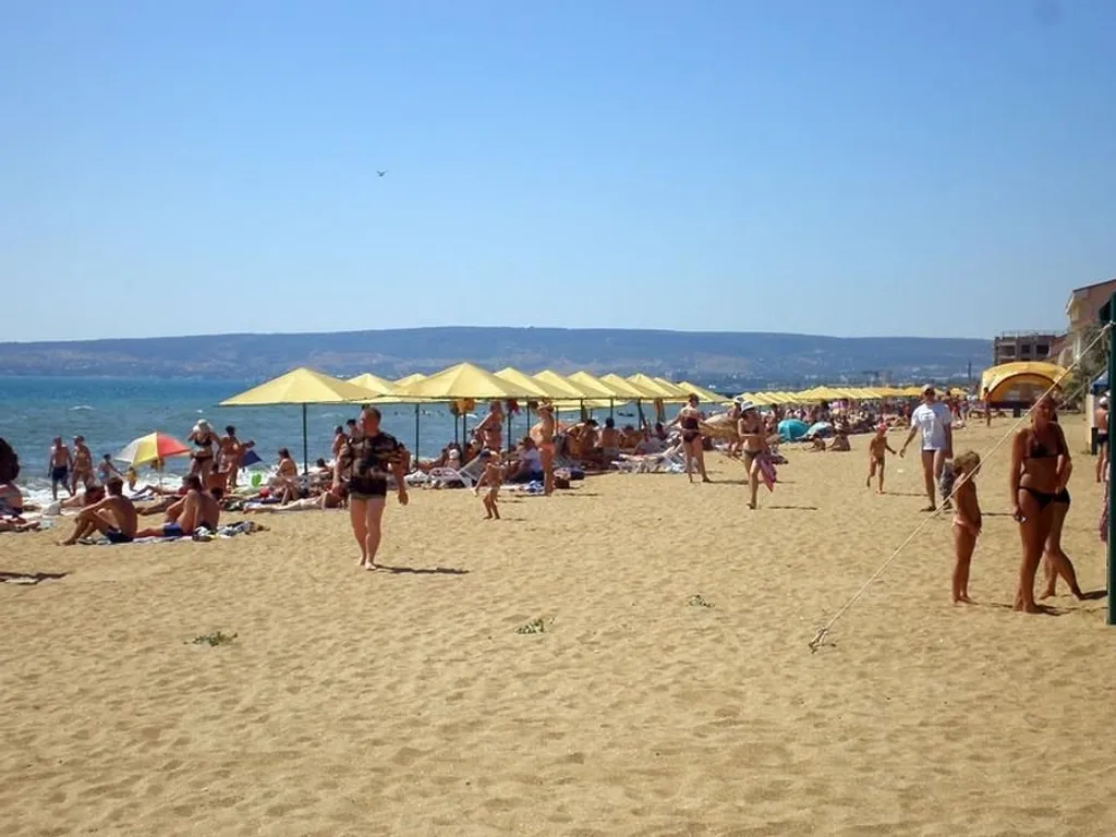 Студия с видом на море