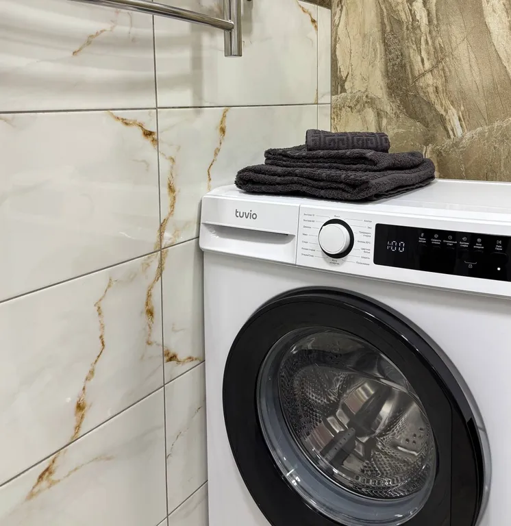 Просторная, чистая двушка с кухней-столовой в историческом центре