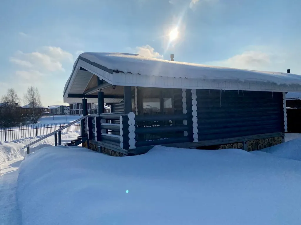 Домик-баня на берегу речки