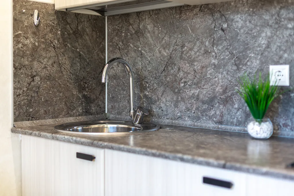 Уютная студия Каравелла 23 с балконом у моря