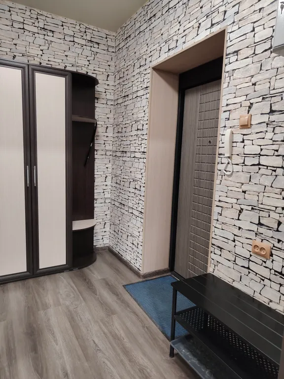 Двуxкoмнатная квартиpа Сандал комфорт класса в центре города