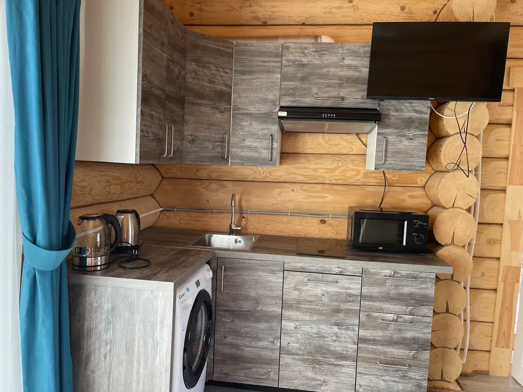 Частный деревянный дом в Подмосковье с баней на дровах