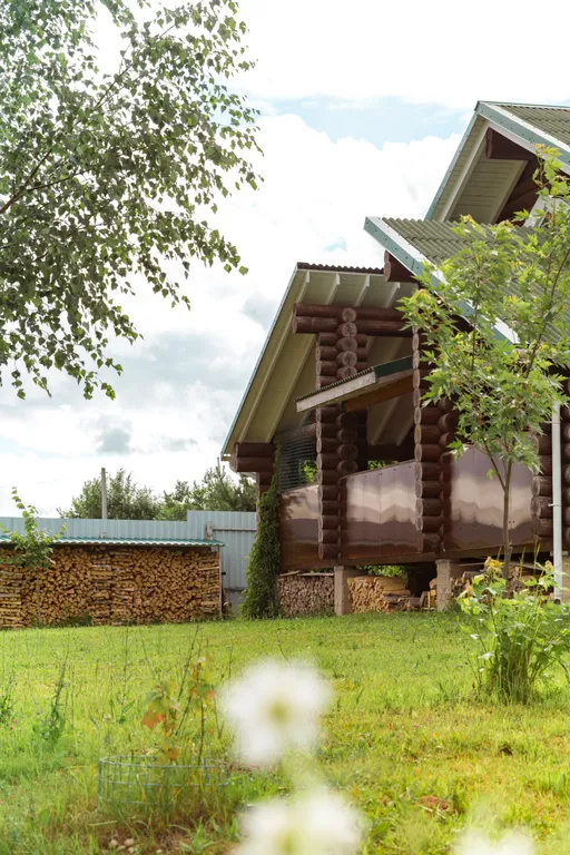 Дом на берегу озера