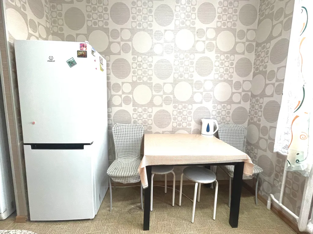 Уютная однокомнатная квартира, Находится на 8 -м этаже.