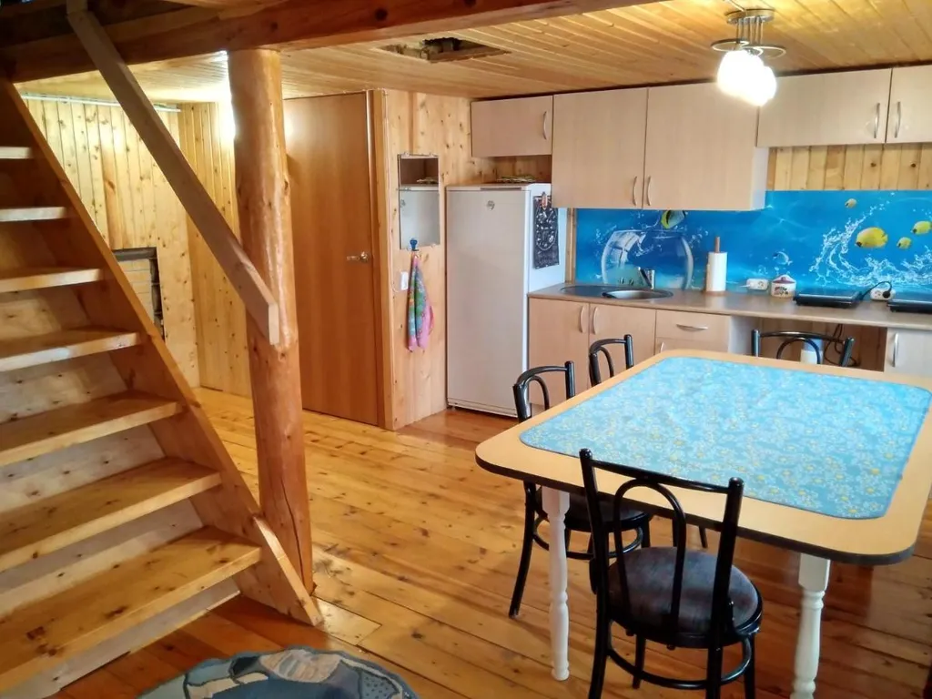 Дом на берегу озера