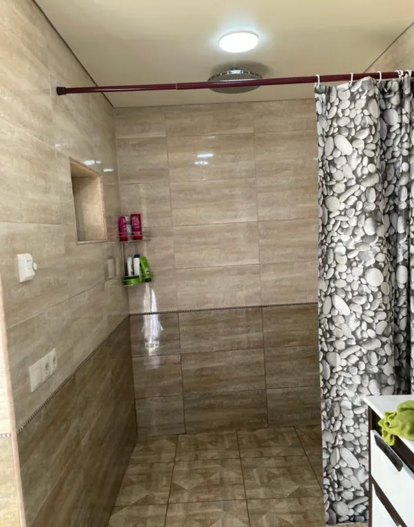 Дача с большим бассейном