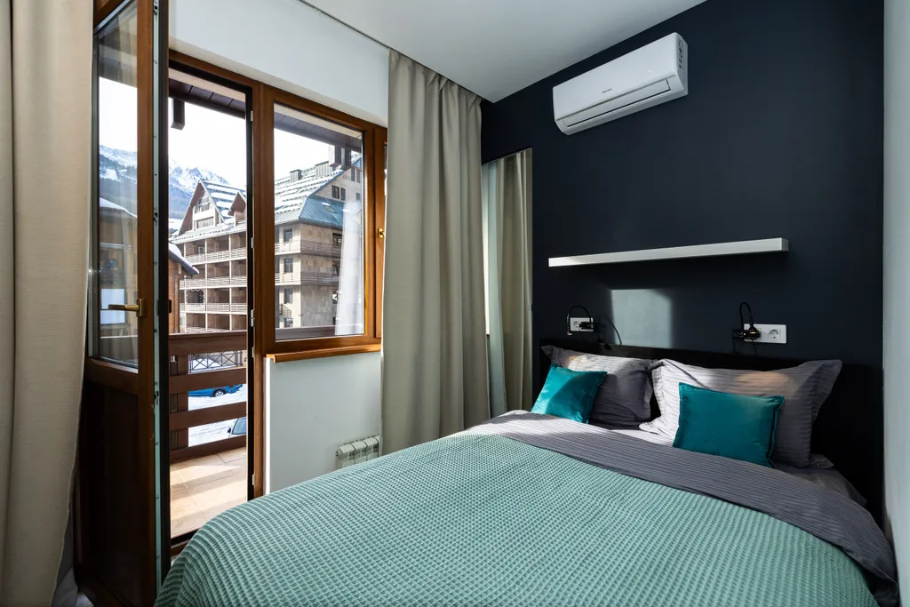 Современные дизайнерские апартаменты с потрясающим видом на горы