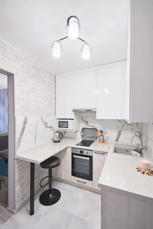 Уютная новая квартира у набережной