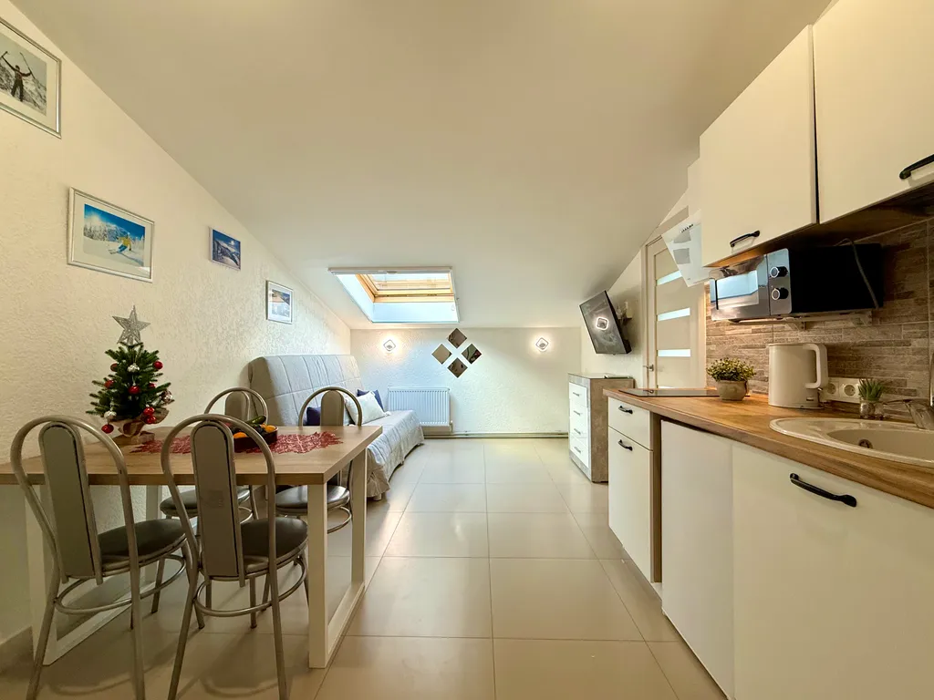 №4 полулюкс на мансардном этаже