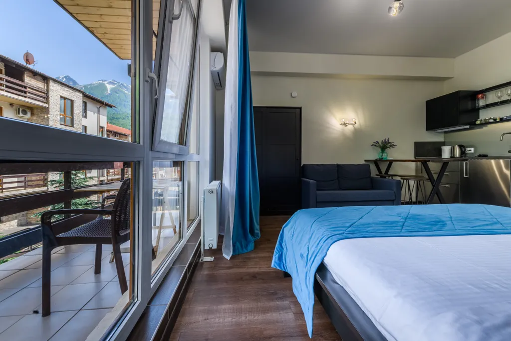 Улучшенная студия, ваша личная сцена с горными декорациями