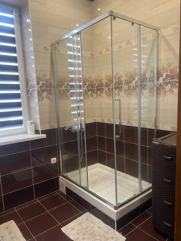 Уютный дом с прилегающей территорией, парк в шаговой доступности