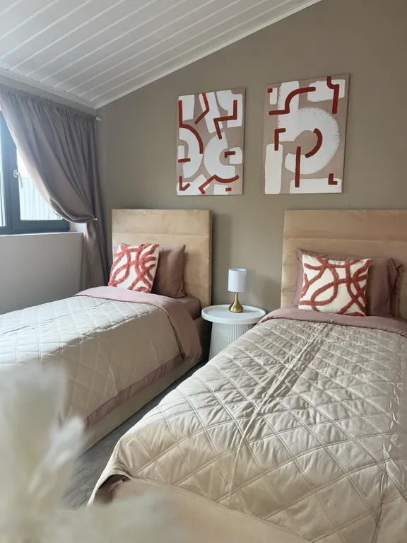 Новый, стильный и уютный каменный дом рядом с Сорочанами