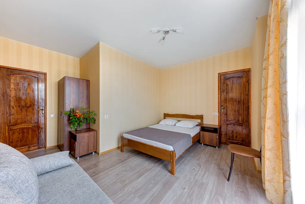 Квартира Квартира Номер в гостевом доме с бассейном, в Голубой бухте — Геленджик