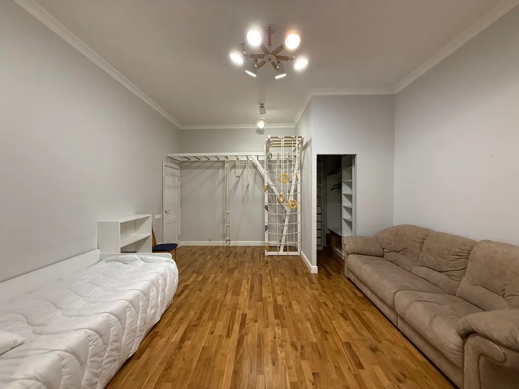 Квартира Квартира Просторная двушка (86 м2) в двух шагах от Исаакия! До 6 гостей — Санкт-Петербург