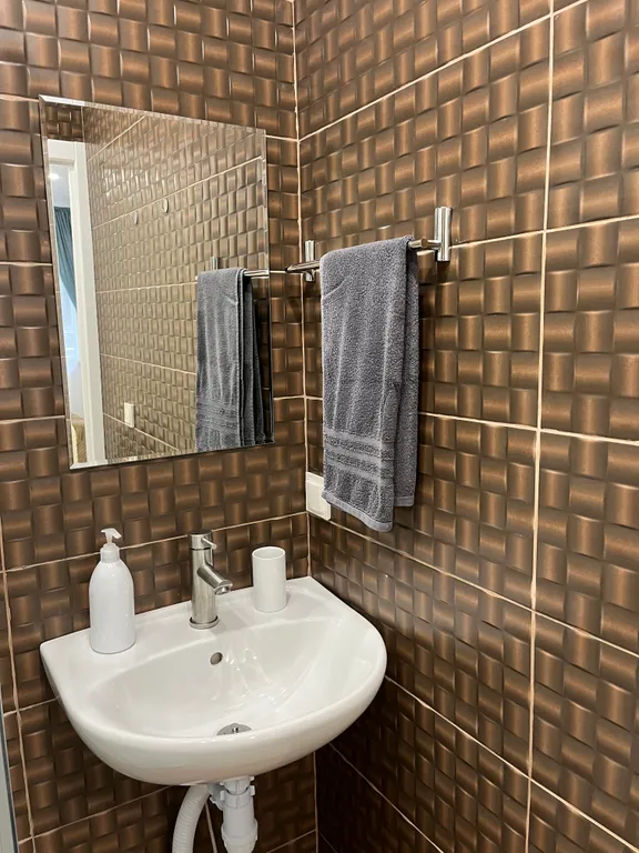 Квартира Квартира Уютная студия Бохо с новым дизайнерским ремонтом — Красноярск