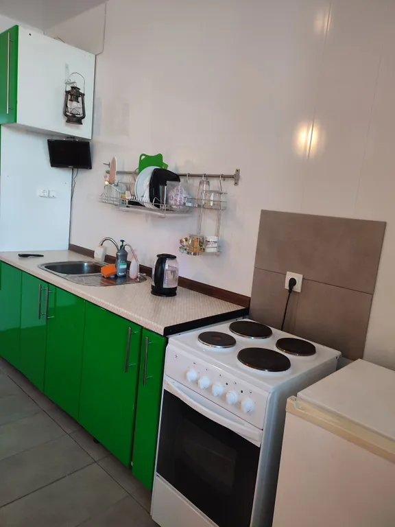 Студия в современном новом доме на проспекте Строителей