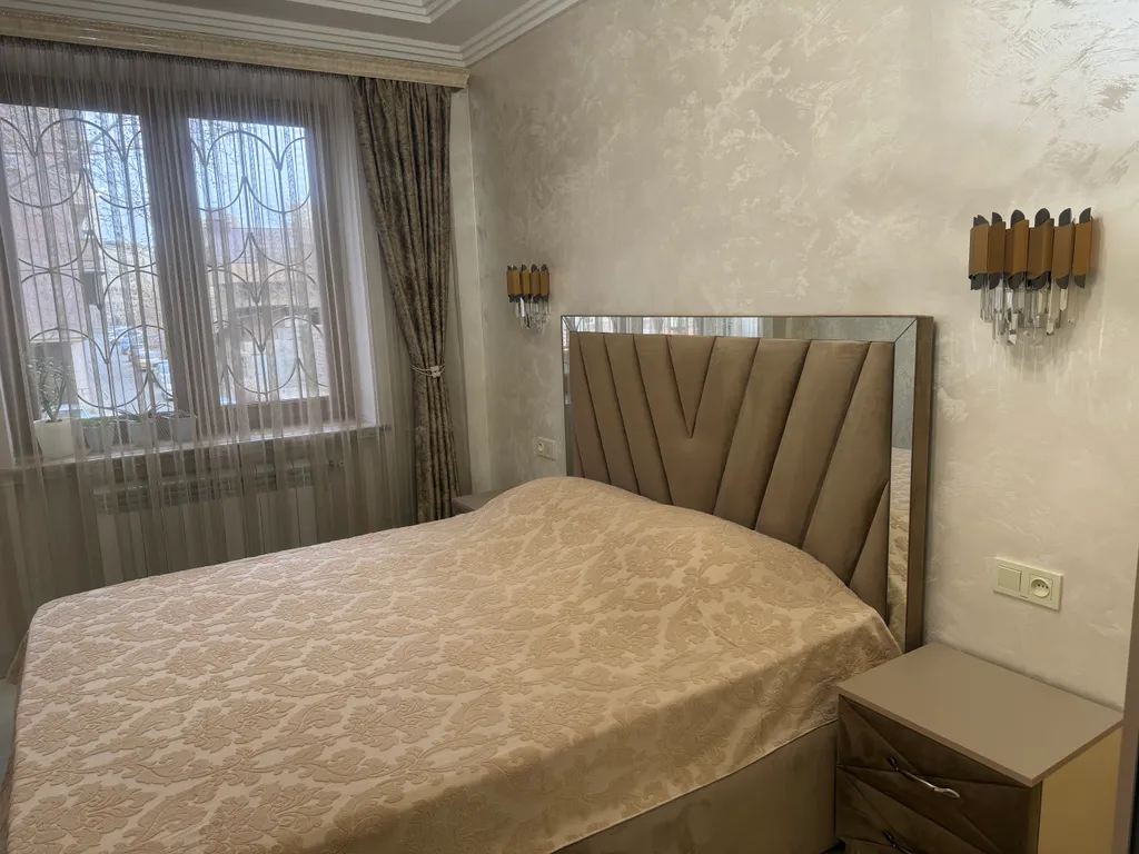 Квартира рядом с Площадью Республики