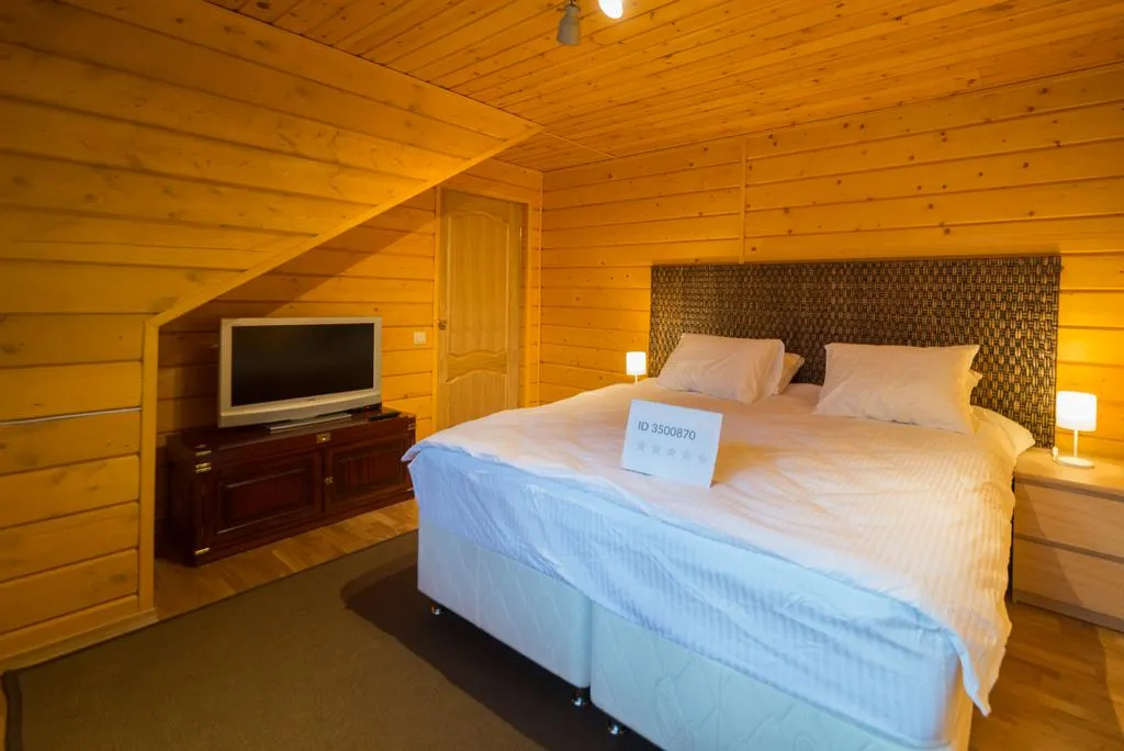 Коттедж Дом для отдыха рядом с рекой Луга — Луга