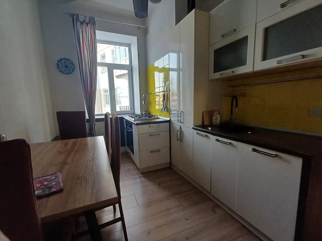 Квартира с видом на пруд