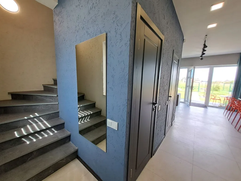 Новый дом у моря, с детский площадкой, мангалом и баней