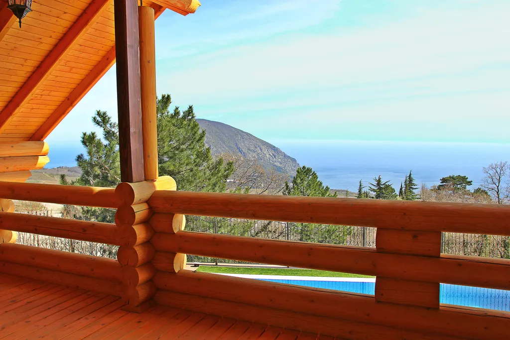 Дом с панорамным видом на море и гору Аю-Даг