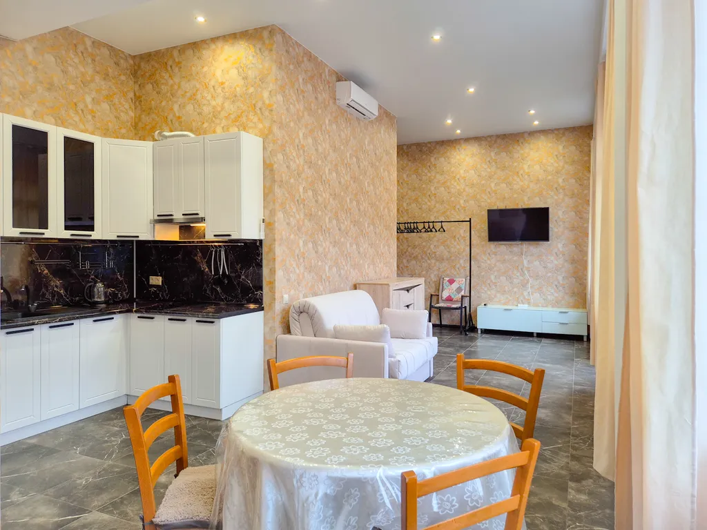 Просторная квартира с видом на горы