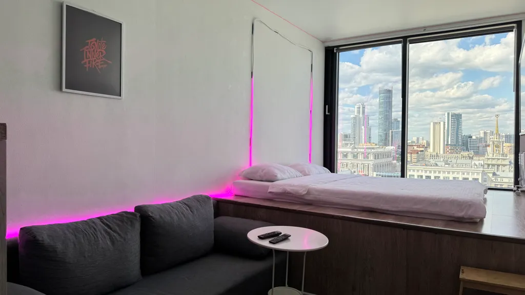 Апартаменты Pink neonlight