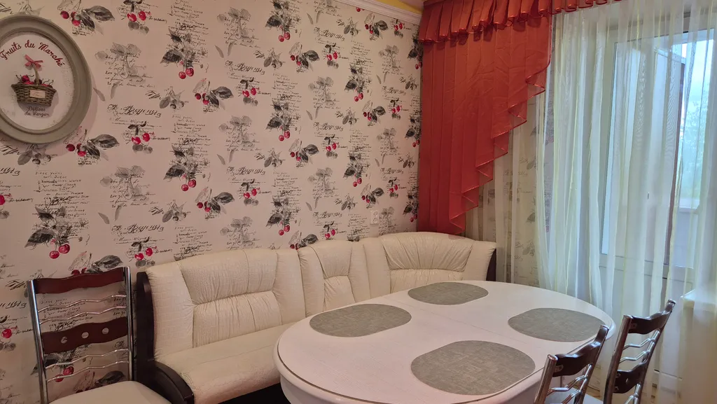 Уютная двухкомнатная квартира с камином на Завелечье