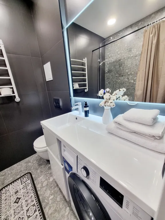 Уютная квартира с дизайнерским ремонтом на Октябрьский 30Б