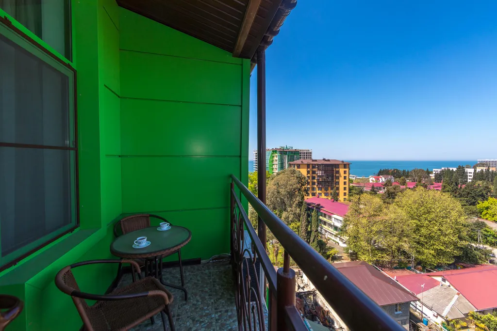 Двухуровневая стильная квартира у моря