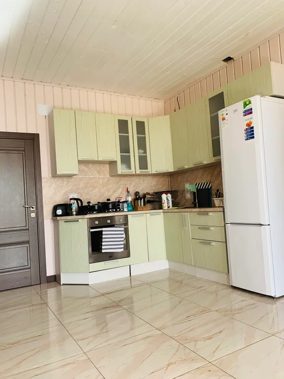 Загородный дом с баней и бассейном