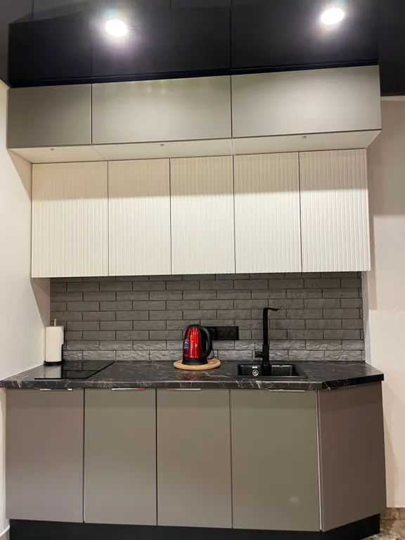 Уютная студия с дизайнерским ремонтом