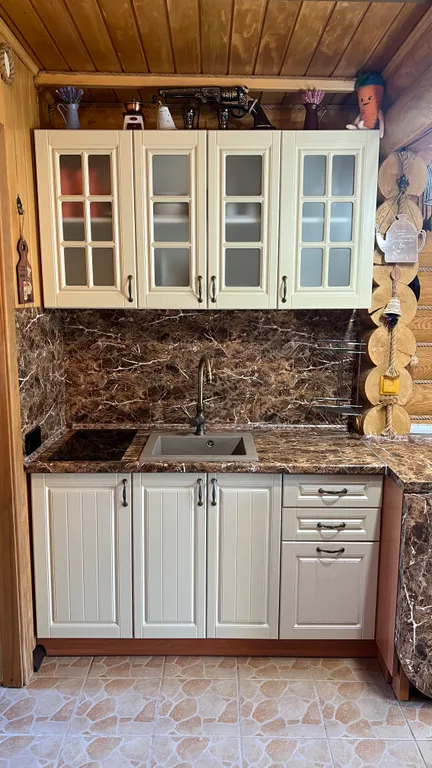 Деревянный дом изба