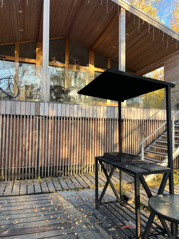 Шале с панорамными окнами и видом на озеро Чебаркуль