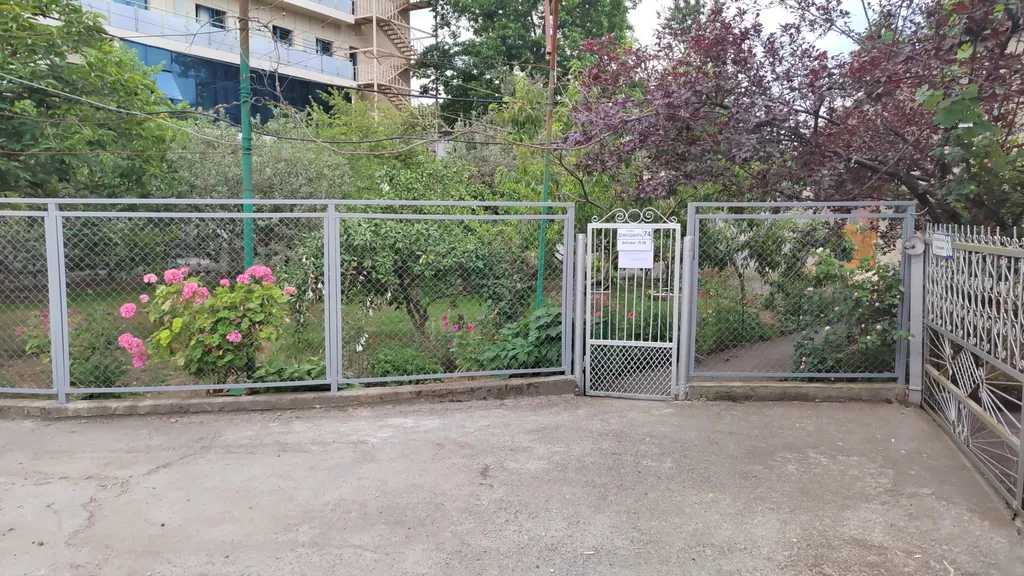 2-местный номер во дворе