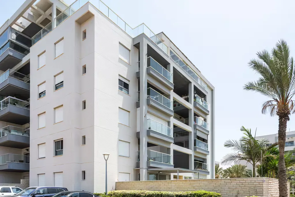 GW002 Gugel Waves Amazing Seaview & Garden Family Apartments