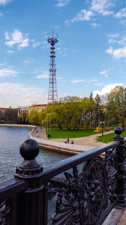 3-комнатный апартамент с балконом в центре столицы