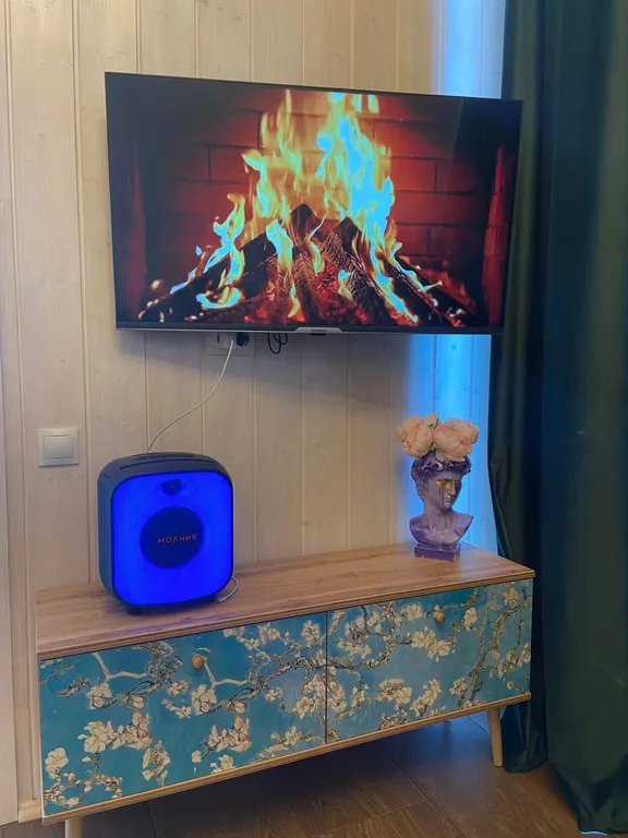 Дом у берёзы с баней в тихом месте возле леса и реки