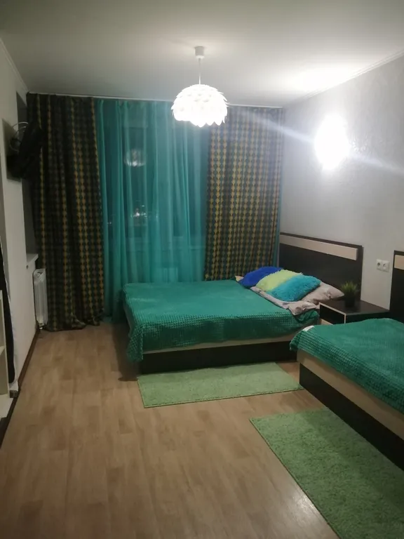 Квартира студия возле фестиваль, континент, метромост. Левый берег — аренда посуточно в Омск