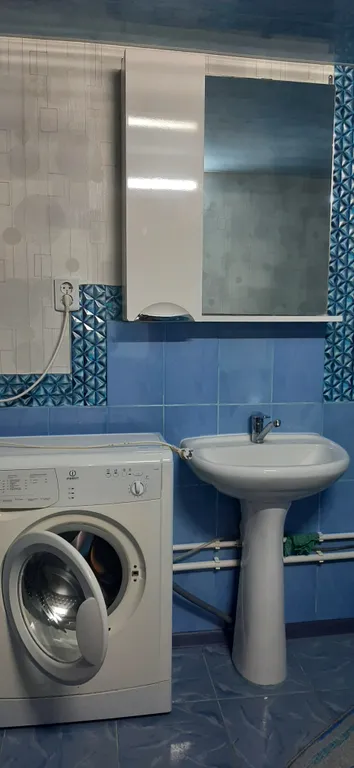 Отдельный дом без хозяев у залива