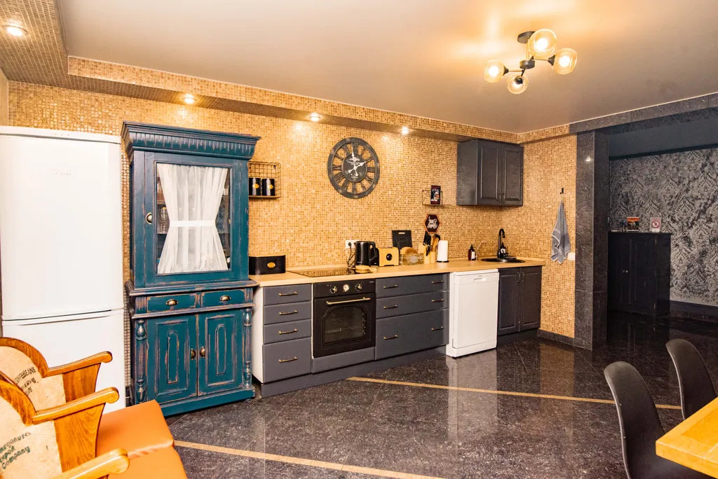 5-комнатный Дом