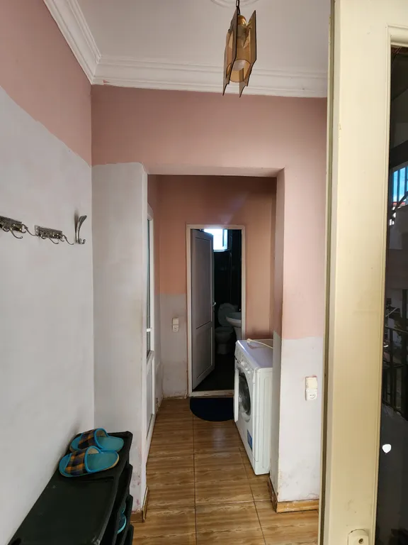 Второй этаж частного дома с балконом