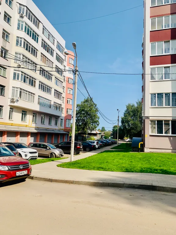 Квартира Квартира с индивидуальным отоплением, рядом с центром, парковка — Ярославль