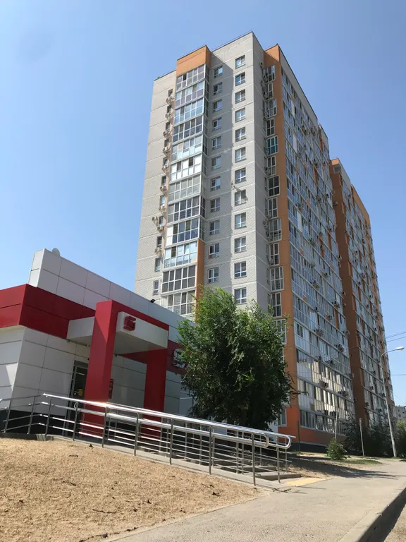 Светлая и уютная квартира недалеко от центра города