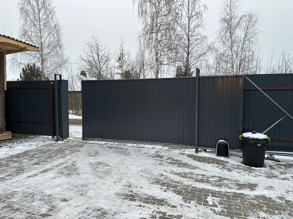 Касл руж - дом у Павловского парка